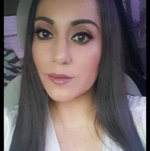 Meet your Posher, Fabiola